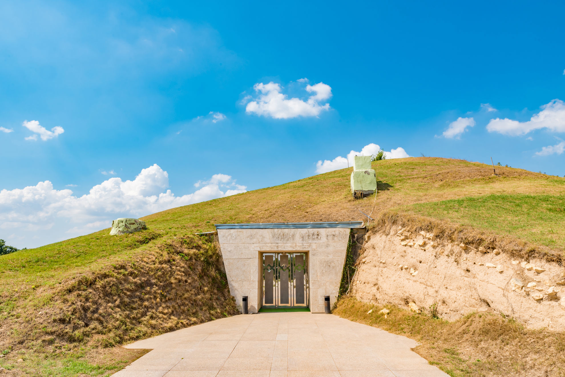 Thracian Tomb of Sveshtari, Bulgaria © Takashi Images/Shutterstock