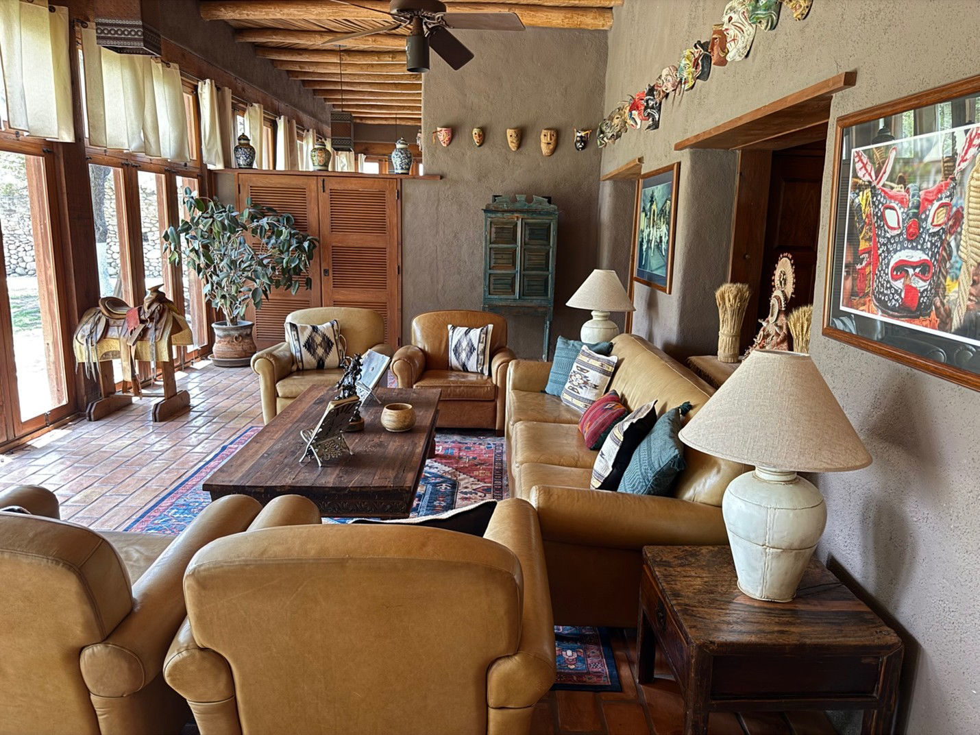 Cozy and relaxing area at Cibolo Creek Ranch © Brad McKinney